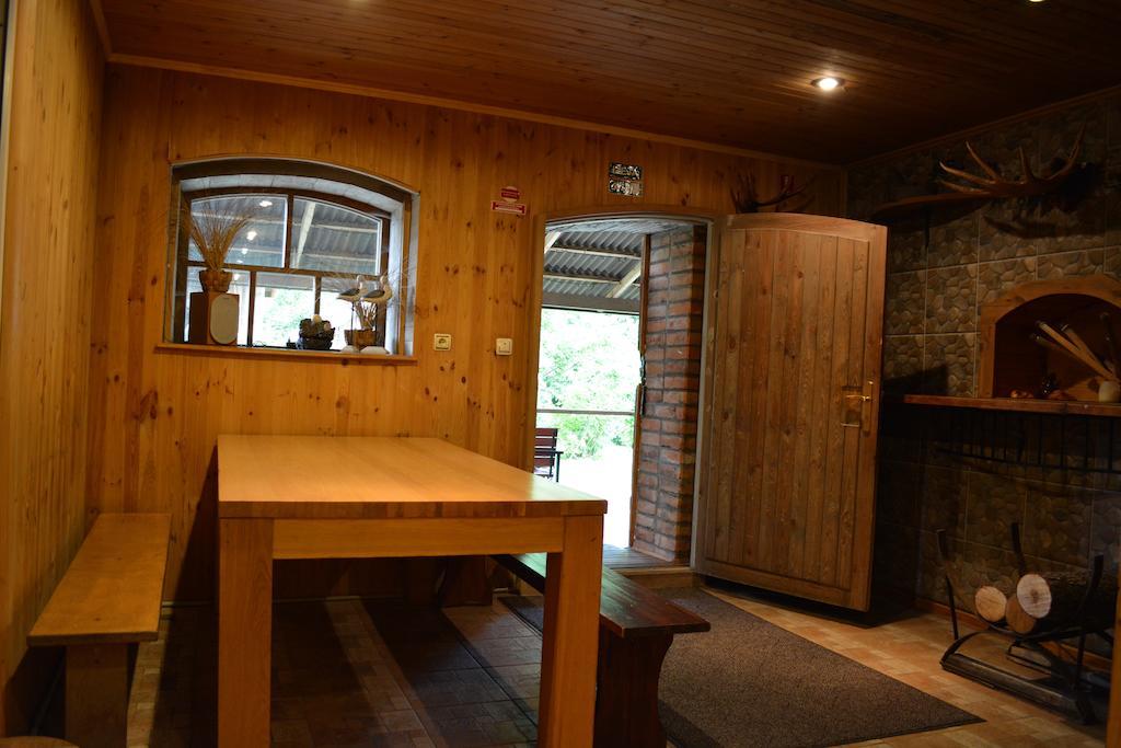 Hotel Viesu Nams Klanas à Engure Extérieur photo